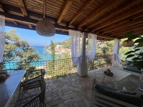 Gallery image of Robinsone House La Storia in Jelsa