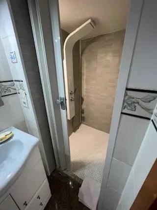 Koupelna v ubytování Casa da Alicinha - Férias no Douro