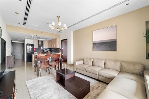 Big 1 bedroom close to Downtown