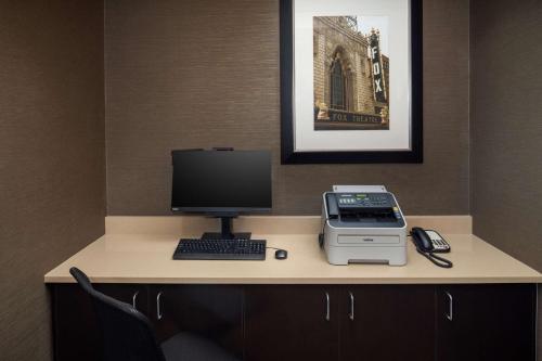 Embassy Suites Saint Louis - Downtown Image