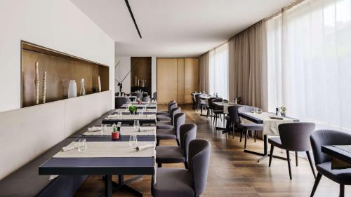 Posezení v ubytování Hilton Lake Como