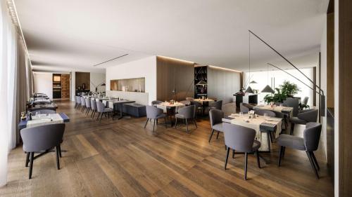 Restaurace v ubytování Hilton Lake Como