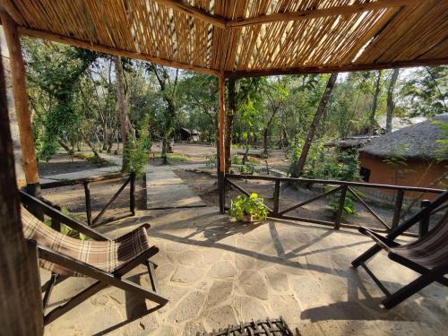 Κήπος έξω από το Red Rocks Rwanda - Campsite & Guesthouse