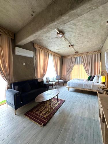 Dumani Nagar Hotel & Resortにあるベッド
