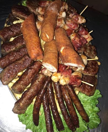 Comida en o cerca de este apartamento