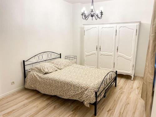 Photo de la galerie de l'établissement Le Saint Louis - Appt WIFI centre ville, au Puy-en-Velay