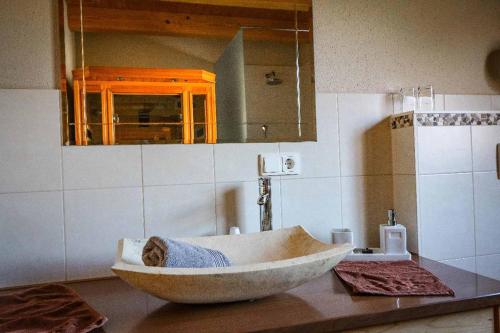 Koupelna v ubytování Beim Wartner - CHALETS & SUITEN