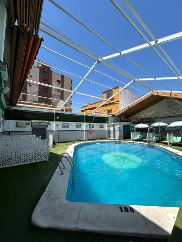 Hostal Avenida Andalucia - Solo Adultos