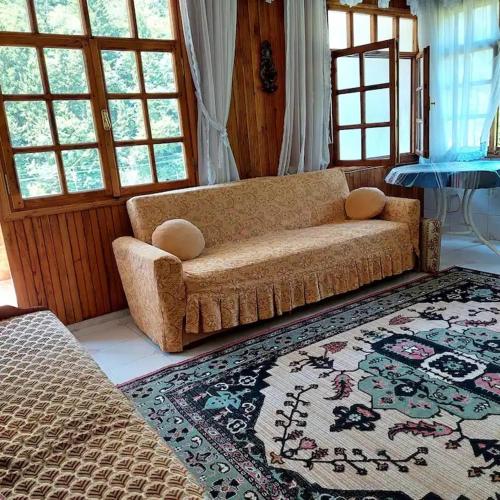 Ruang duduk di burda kendine geleceksin