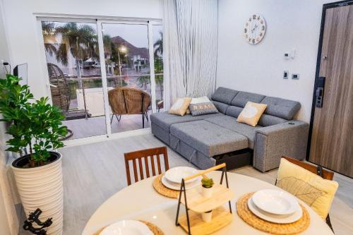 1BDR Rockstar's Paradise in front of Hard Rock H.