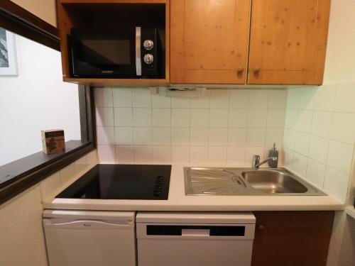 Photo de la galerie de l'établissement Studio cosy au pied des pistes, balcon, rénové et bien équipé - FR-1-502-568, à Tignes