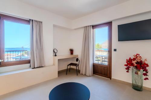 Μια τηλεόραση ή/και κέντρο ψυχαγωγίας στο VENTUS Luxury Suites