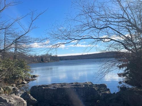 a view of a large body of water at Poconos Paradise Lakeskihikewater Parkkids in Lake Harmony