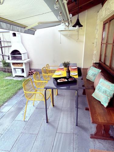Ein Sitzbereich in der Unterkunft City Bungalow