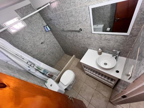 Koupelna v ubytování Hospedaje LH segundo A a 15 minutos del aeropuerto de Ezeiza