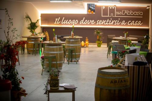 B&B L'ABBAZIAにあるレストランまたは飲食店