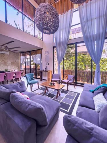Χώρος καθιστικού στο Luxury Private penthouse with private pool