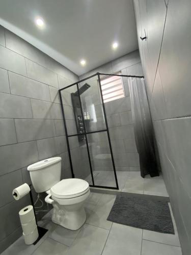 Un baño de Sea Breeze Tunnel Hideaway 3
