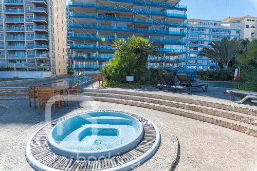 Tropical Paradise at Luxurious Ocean Village