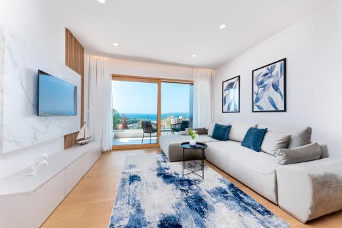 Luxury Adria Makarska - Sea & Mountain View, Whirlpool and Free Parking