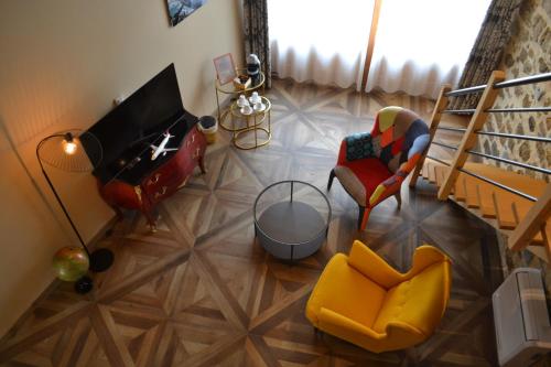 Posezení v ubytování Le 19 - Suite LaFayette 70m2 - Centre Historique - Clim