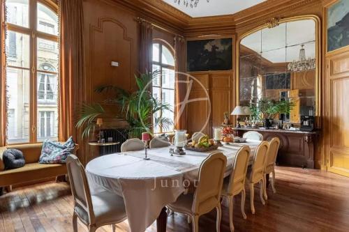 Luxury Parisian House 300m2 - Invalides