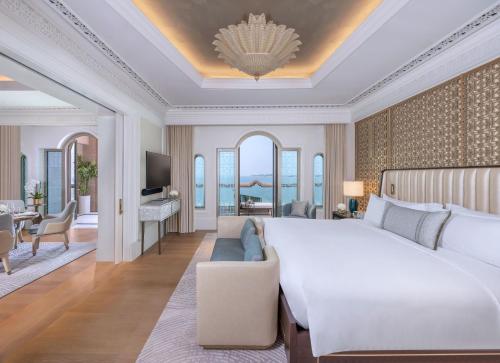 Ένα ή περισσότερα κρεβάτια σε δωμάτιο στο Emirates Palace Mandarin Oriental, Abu Dhabi