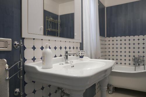Maison Capodimonte