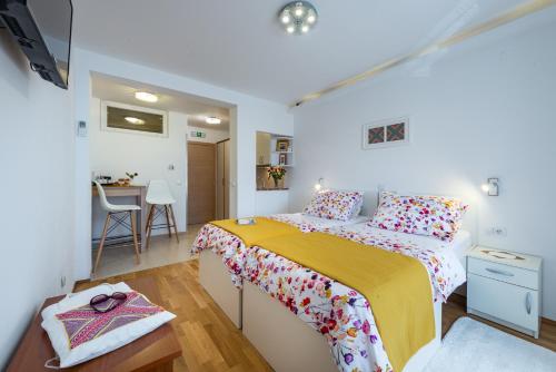 SB Apartment No 1