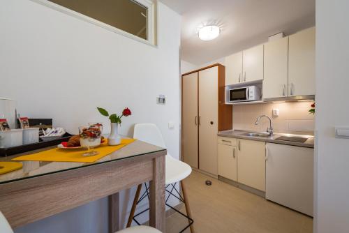 SB Apartment No 1