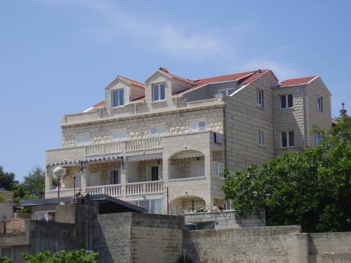SB Apartment No 1