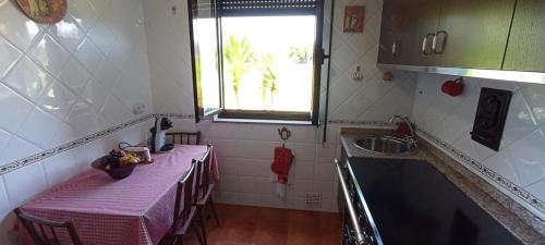 Dapur atau dapur kecil di EnSan CIPRIAN Casa Lula