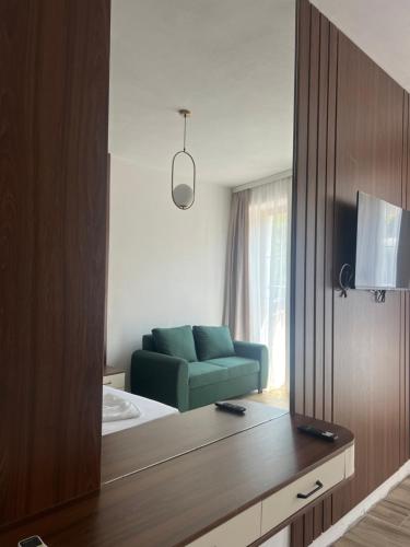 TV a/nebo společenská místnost v ubytování Begu Motel