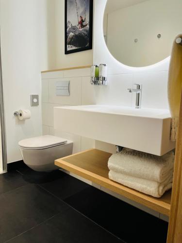 Ένα μπάνιο στο Hampton By Hilton Locarno