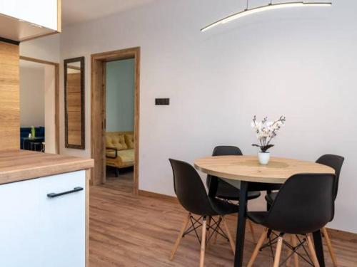 Η κουζίνα ή μικρή κουζίνα στο M&K Apartament Stronie Śląskie