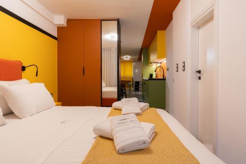Color Bliss Pagrati Apartment