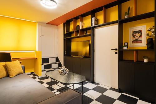 Color Bliss Pagrati Apartment