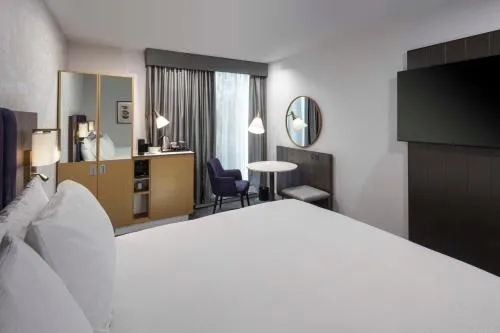 DoubleTree by Hilton Manchester Piccadilly photo 4