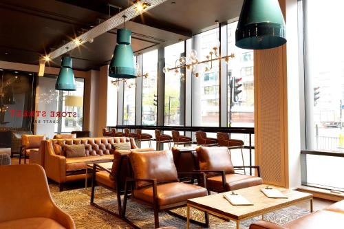 DoubleTree by Hilton Manchester Piccadilly Image