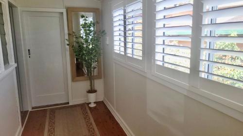 Galería fotográfica de The Ideal Spot- Pet Friendly Waterfront with Retro Styling en Sanctuary Point