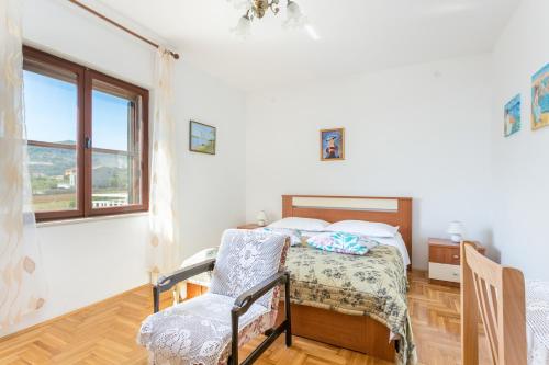 Apartments with parking space Trogir - 9209