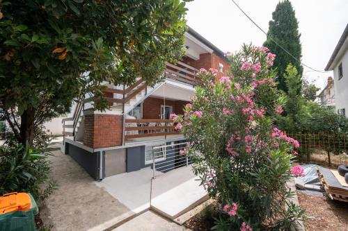 Apartments by the sea Starigrad - Paklenica - 6580