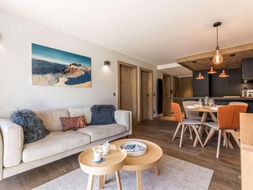 Appartement chaleureux 4 pers, Courchevel Centre, à 2 pas des pistes, parking, SPA inclus - FR-1-631-204