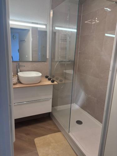 Joli T2 Métro la vache