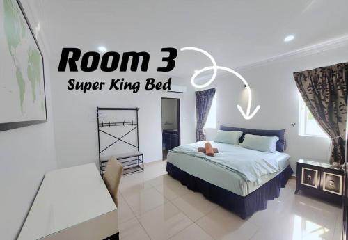 Giường trong phòng chung tại Luxurious Villa w/ Swimming pool, BBQ, Smart TV