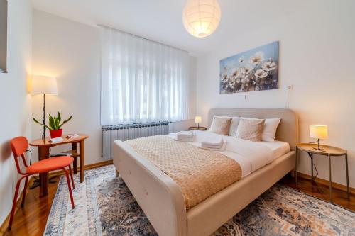 Family Friendly Apartment With Parking - Happy Rentals