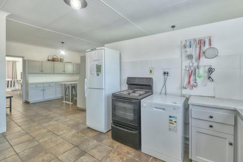 Dapur atau dapur kecil di Potties House In Arniston