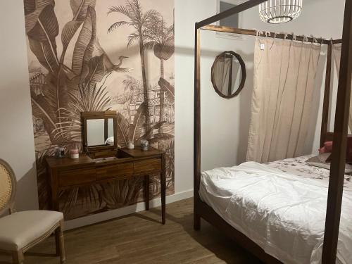 Postel nebo postele na pokoji v ubytování Bel appartement en plein cœur de Carpentras