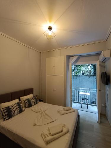 Cozy & Stylish Nest Vibrant Exarchia Neighborhood