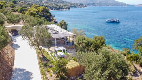 Beach Villa Cavo- with private sea access